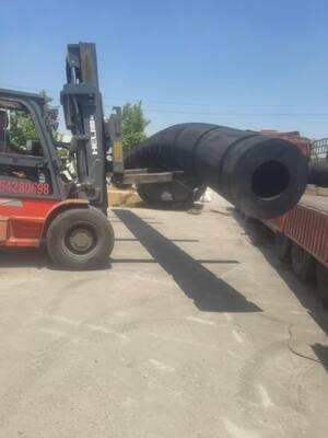 Heavy Duty Tugboat Roller Fenders Moulding Processing Service Marine Fender Solution for Tugboat Impact Absorption Needs